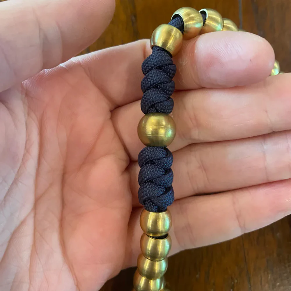 Deluxe Navy Paracord & Brass Miraculous Medal Rosary - Image 4